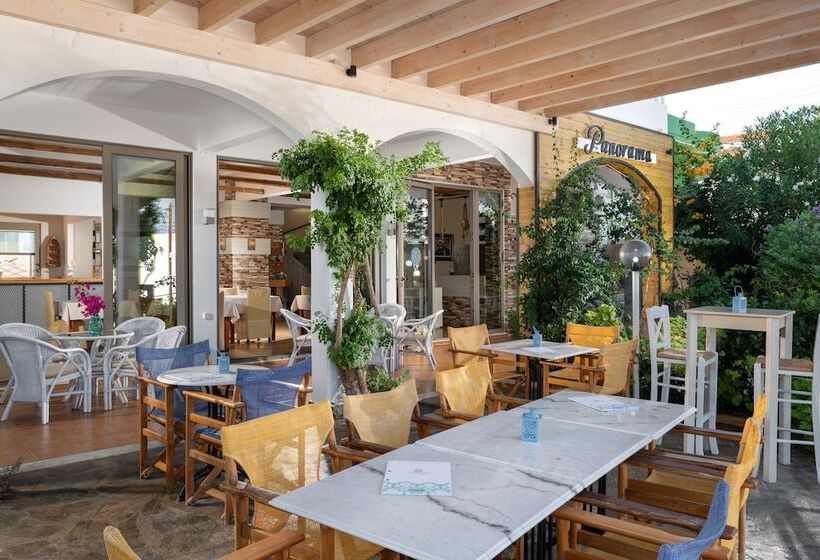 ホテル Panorama Genadi