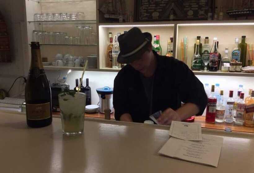 ホテル Panorama Genadi