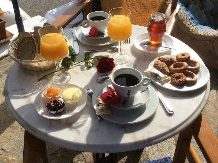 ホテル Panorama Genadi