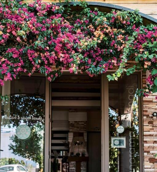 ホテル Panorama Genadi