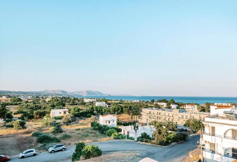 ホテル Panorama Genadi