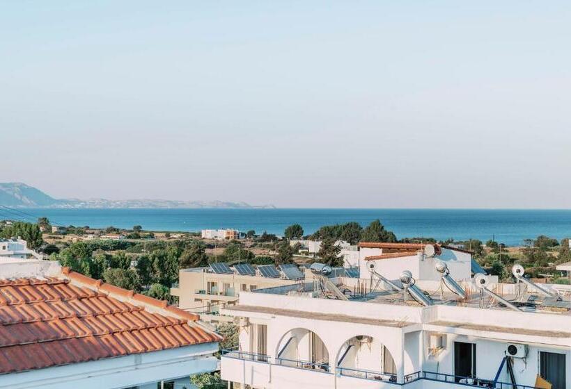 ホテル Panorama Genadi