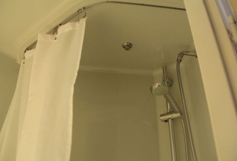 בית מלון כפרי Premiere Classe Beauvais