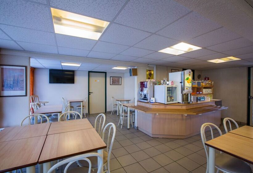 فندق Premiere Classe Clermont Ferrand Nord