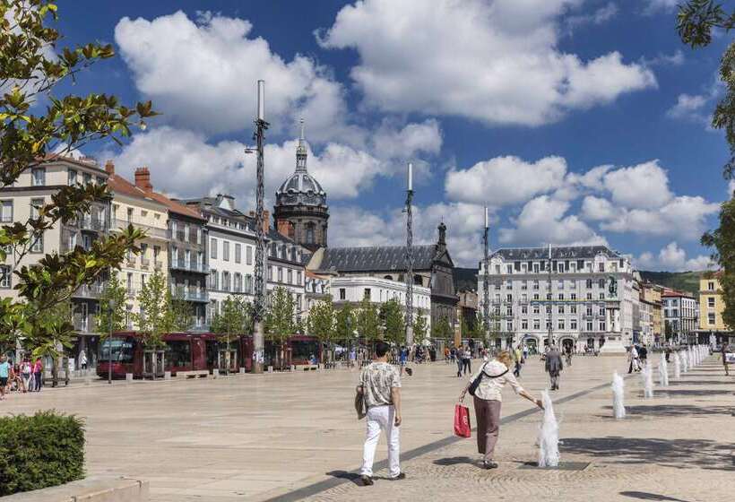 فندق Premiere Classe Clermont Ferrand Nord