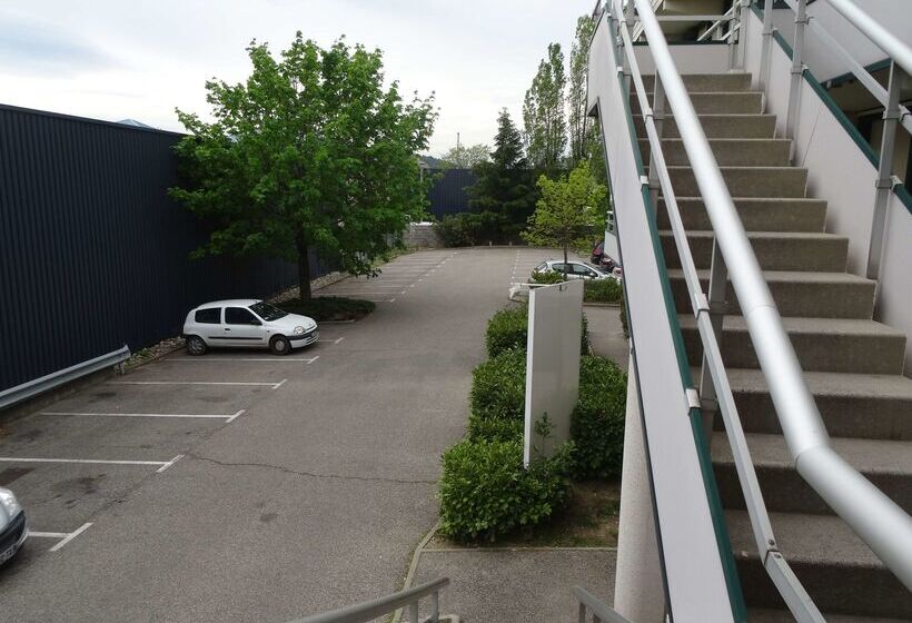בית מלון כפרי Premiere Classe Lyon Sud   Chasse Sur Rhône
