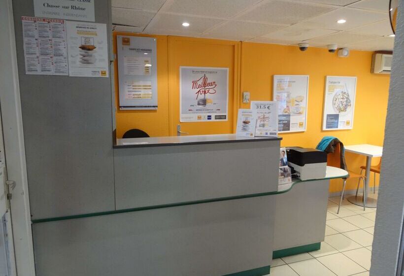 בית מלון כפרי Premiere Classe Lyon Sud   Chasse Sur Rhône