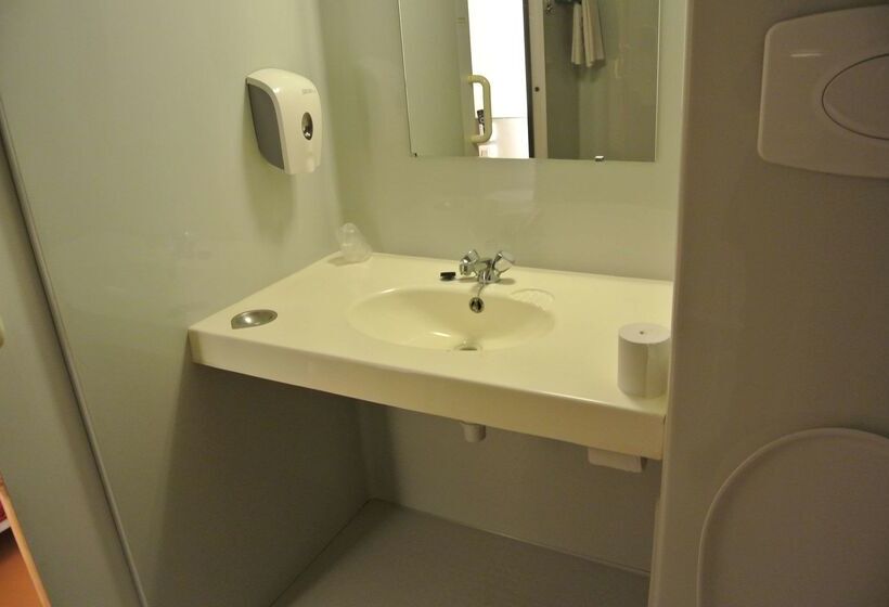 בית מלון כפרי Premiere Classe Lyon Sud   Chasse Sur Rhône