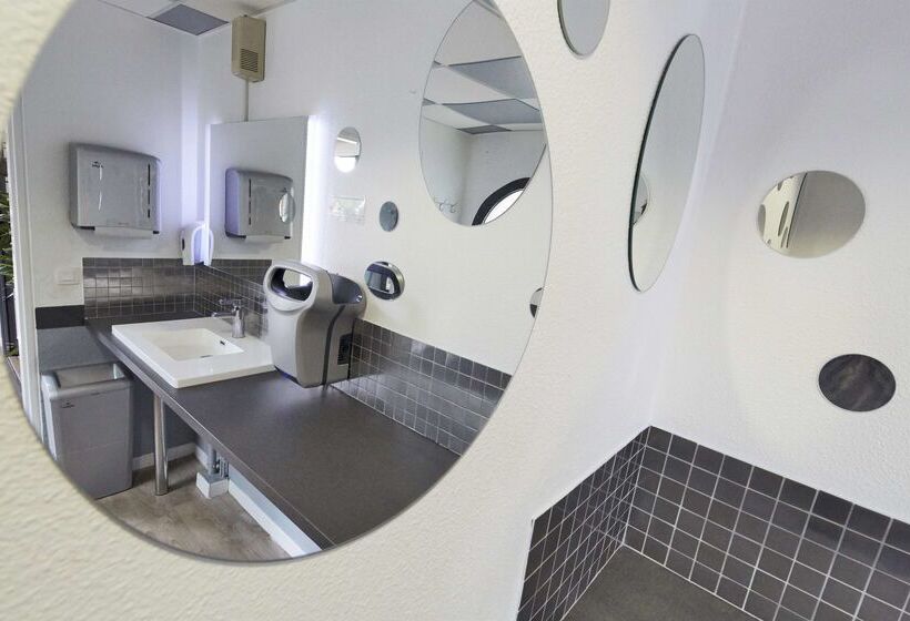 Отель Première Classe Paris Ouest Gennevilliers