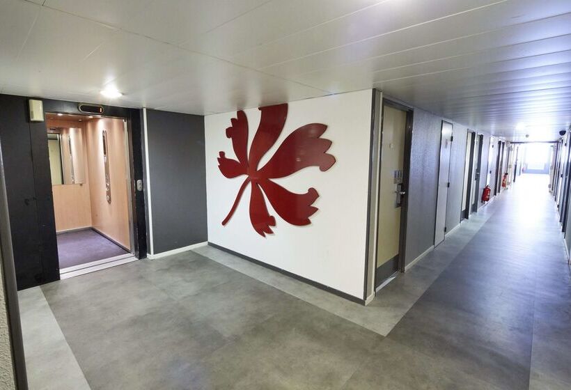 Отель Première Classe Paris Ouest Gennevilliers