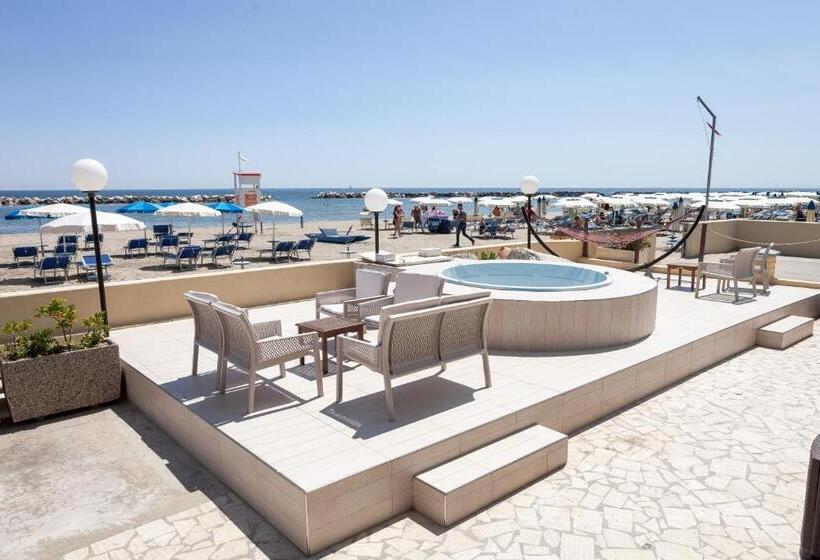 هتل Primavera Sul Mare