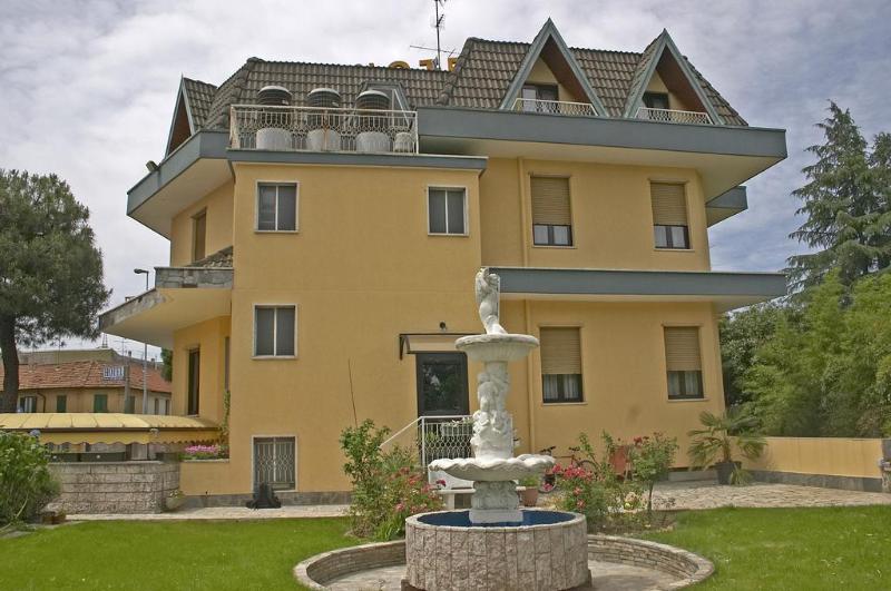 Отель Quattro Strade