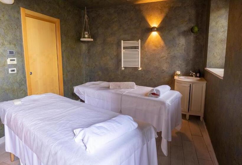 فندق Relais Bella Rosina Pool & Spa