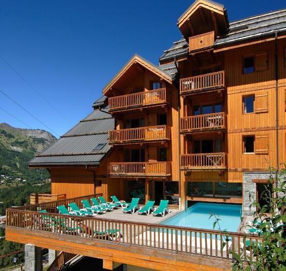 Отель Residence Odalys Le Hameau Et Les Chalets De La Vallee D Or