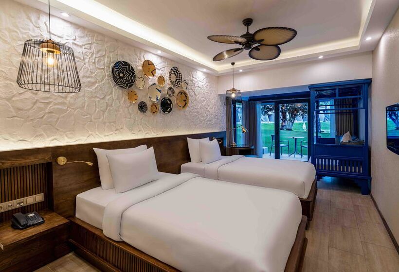 هتل Rixos Sungate, The Land of Legends Access