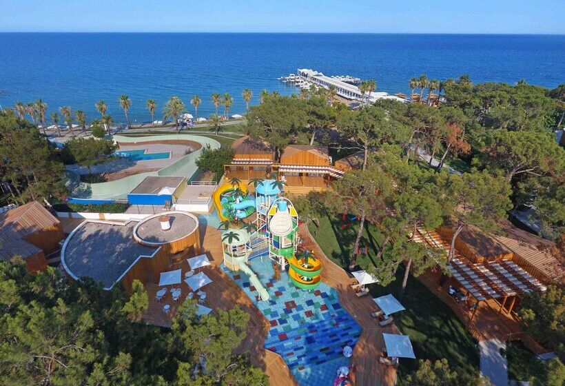 هتل Rixos Sungate, The Land of Legends Access