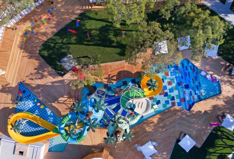 Отель Rixos Sungate, The Land of Legends Access