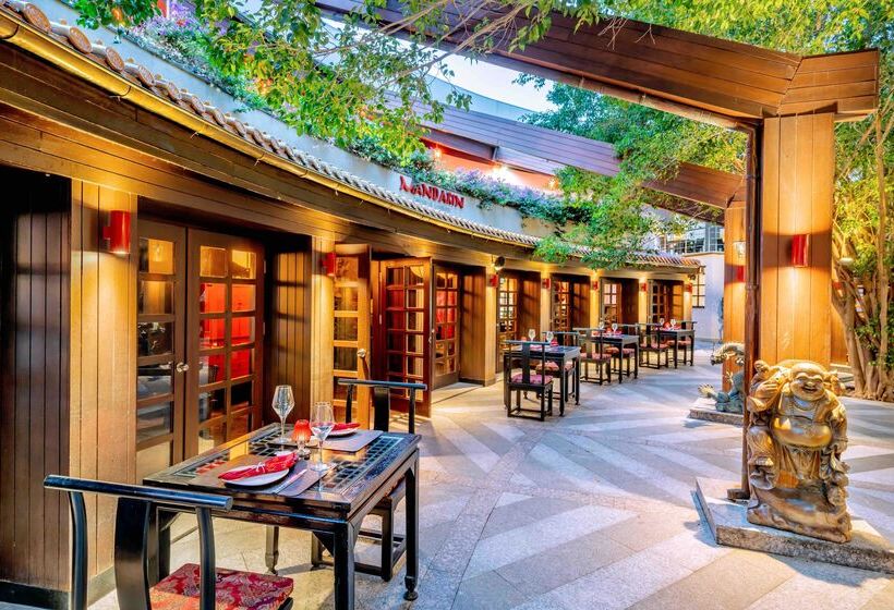 هتل Rixos Sungate, The Land of Legends Access