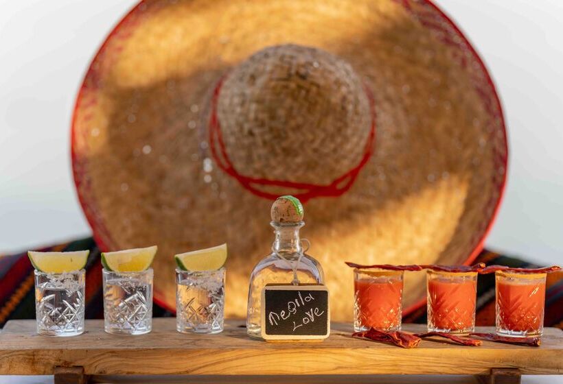 Отель Rixos Sungate, The Land of Legends Access