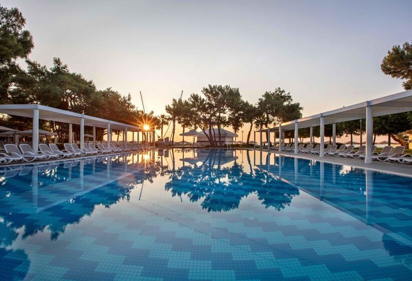 Отель Rixos Sungate, The Land of Legends Access