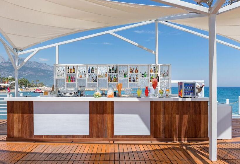 Отель Rixos Sungate, The Land of Legends Access