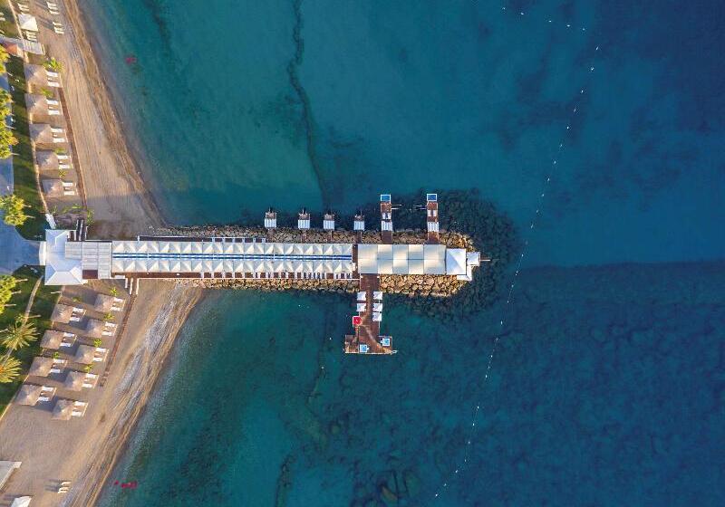 Отель Rixos Sungate, The Land of Legends Access