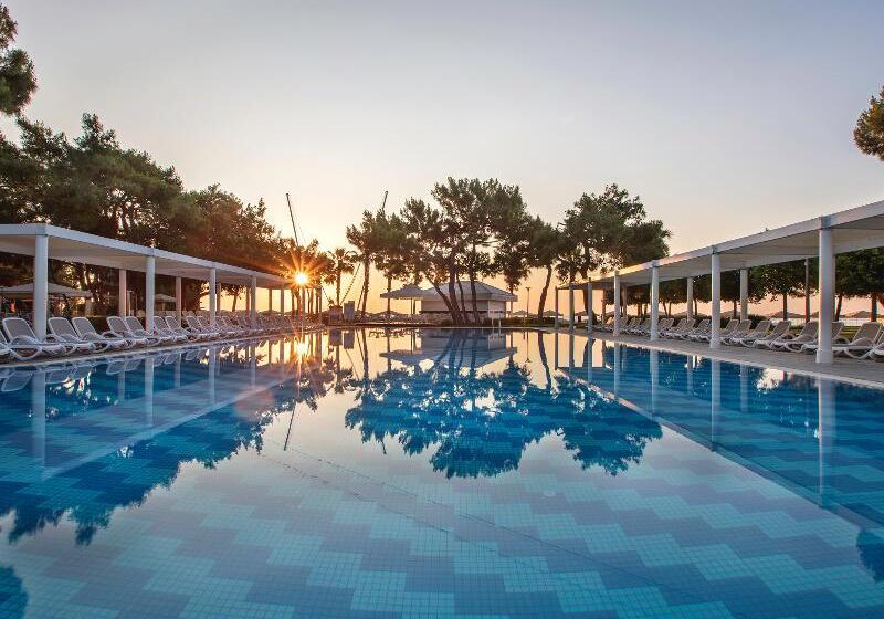 Отель Rixos Sungate, The Land of Legends Access