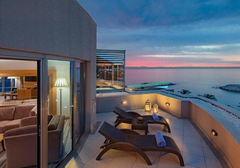 Отель Rixos Sungate, The Land of Legends Access