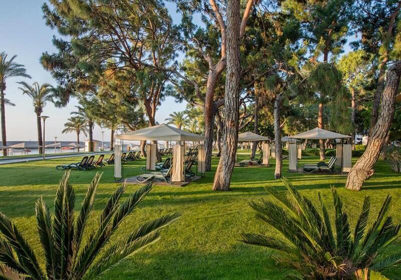 هتل Rixos Sungate, The Land of Legends Access