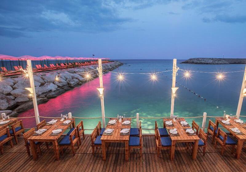 Отель Rixos Sungate, The Land of Legends Access