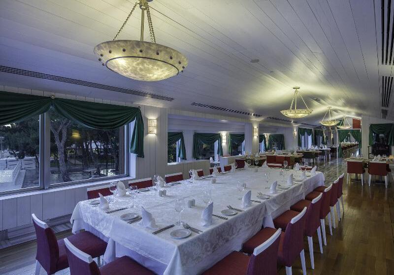 Отель Rixos Sungate, The Land of Legends Access