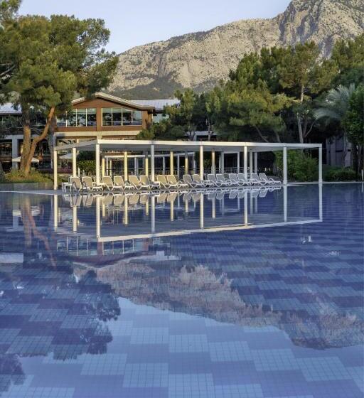 هتل Rixos Sungate, The Land of Legends Access