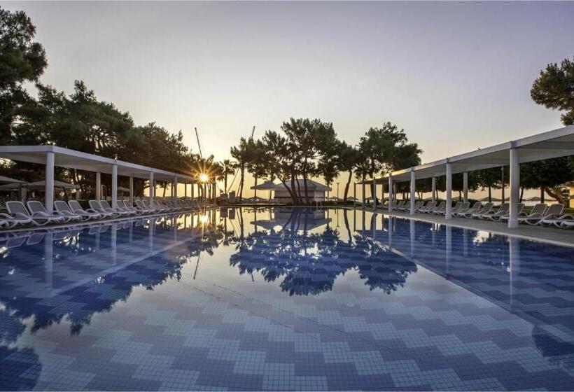 Отель Rixos Sungate, The Land of Legends Access