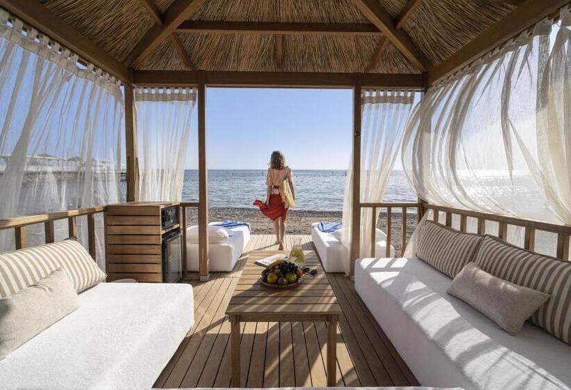 هتل Rixos Sungate, The Land of Legends Access