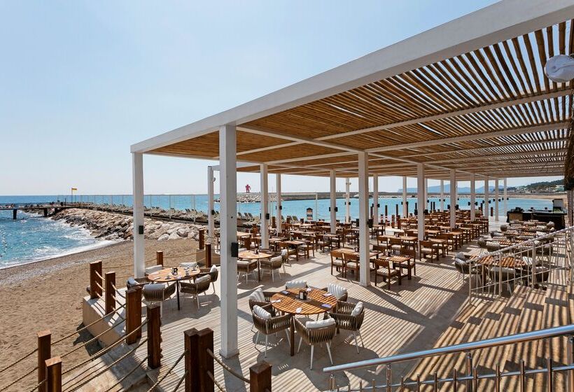 هتل Rixos Sungate, The Land of Legends Access