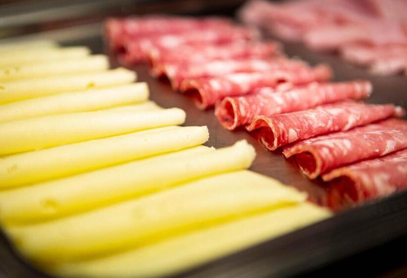 בית מלון כפרי Salvan