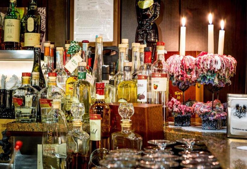 בית מלון כפרי Salvan