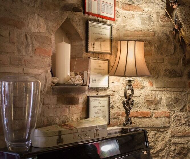 Отель Serenella