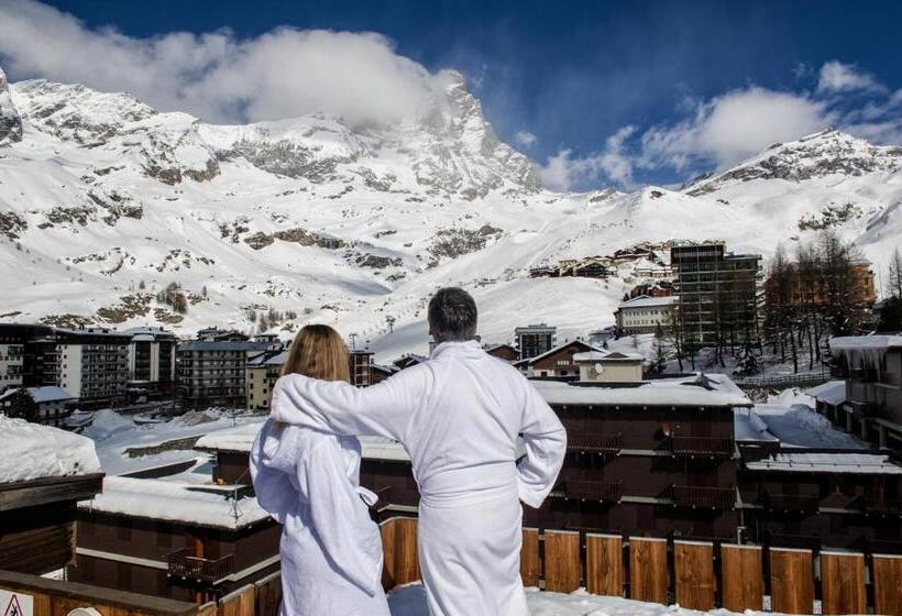 ホテル Sertorelli Sport