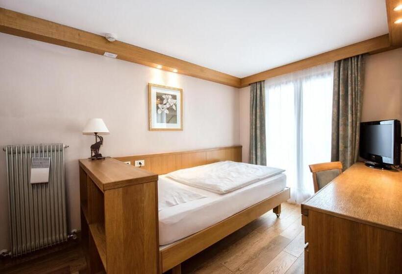 ホテル Sertorelli Sport