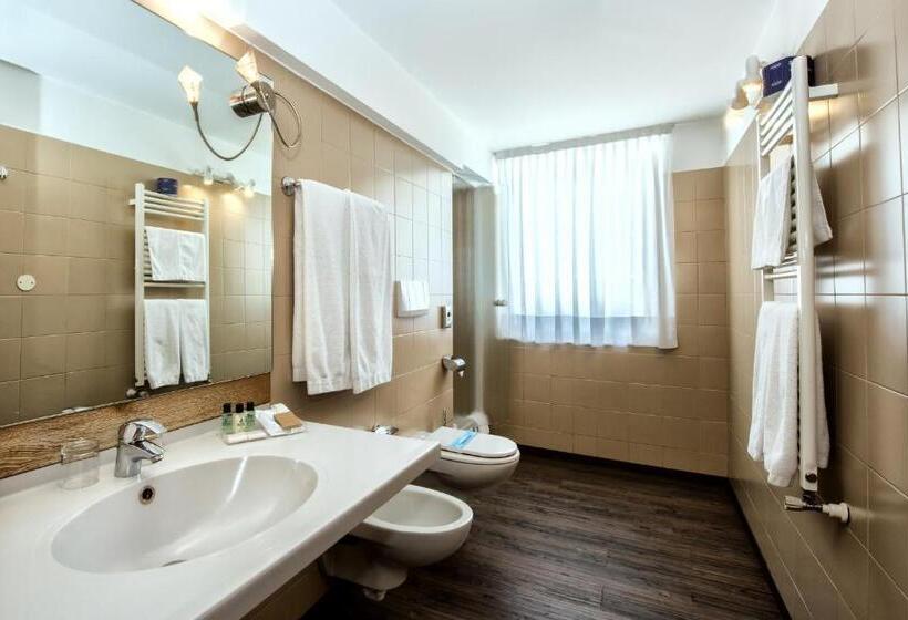 ホテル Sertorelli Sport