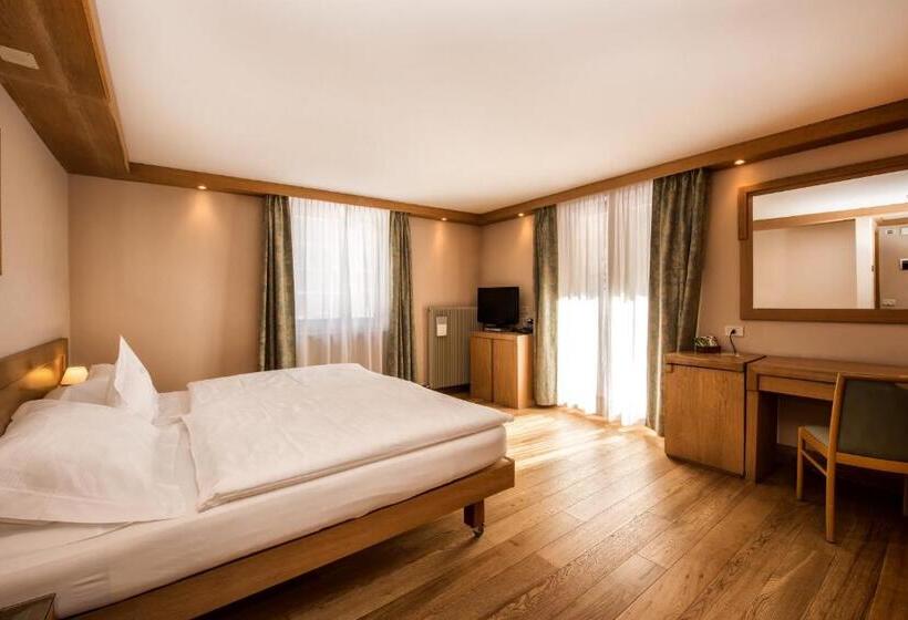 ホテル Sertorelli Sport