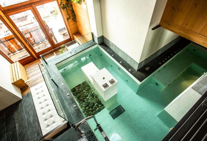 ホテル Sertorelli Sport