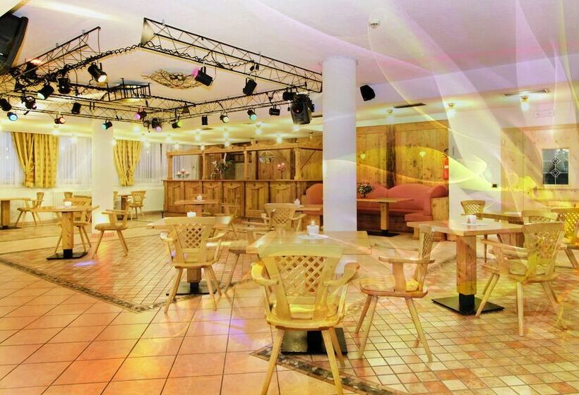 فندق Soreghes Gran Chalet