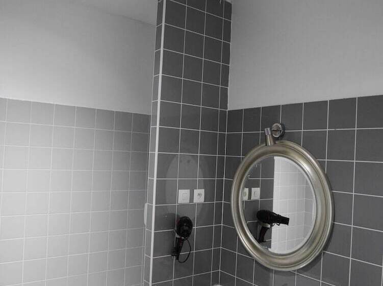 בית מלון כפרי Street Art