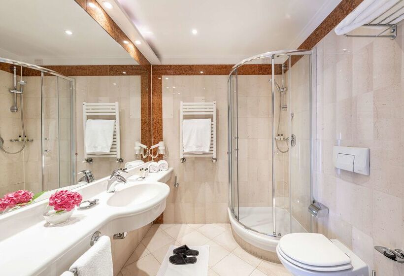 The Regency Sure Hotel Collection By Best Western