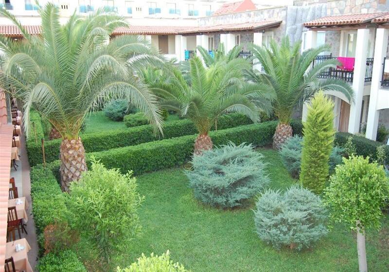 酒店 Tiana Beach Resort All Inclusive