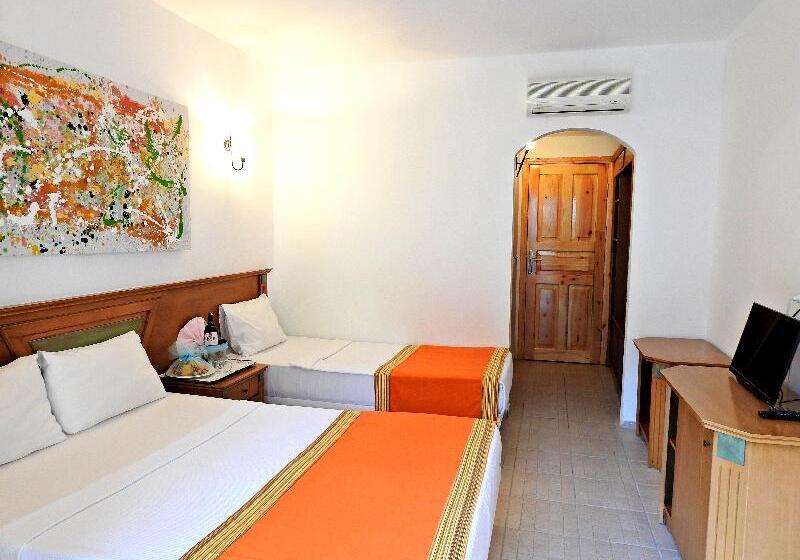 酒店 Tiana Beach Resort All Inclusive