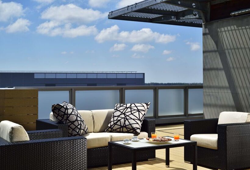 Unahotels The One Milano Hotel & Residence