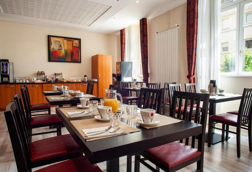 هتل Vacanceole  Le Duguesclin